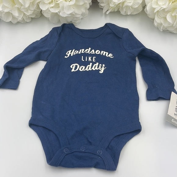 Carter’s long sleeve Onesies Bodysuit 6M & 5 Gerber hats set - Picture 6 of 6